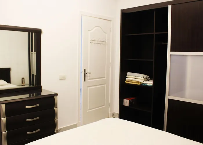 Modern 1br Minutes From The Tourist Centre, Wifi F Charm el-Cheikh